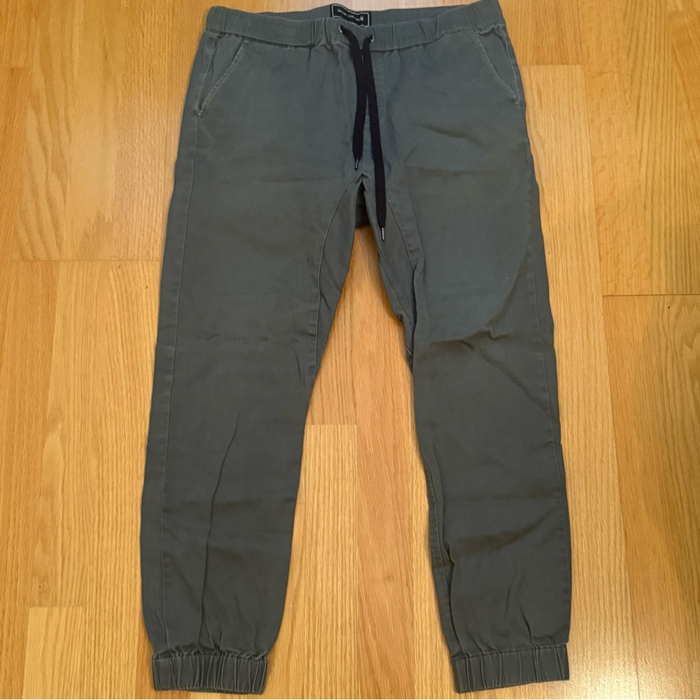 Ocean Current Men's Olive Jogger Pants